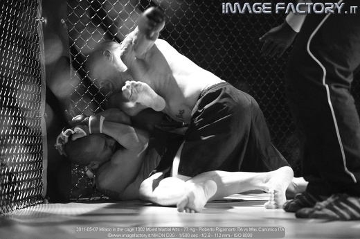 2011-05-07 Milano in the cage 1302 Mixed Martial Arts - 77 Kg - Roberto Rigamonti ITA vs Max Canonico ITA
